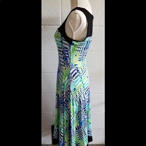 Neon mesh geometric short sleeve maxi dress - Picture 4 of 6